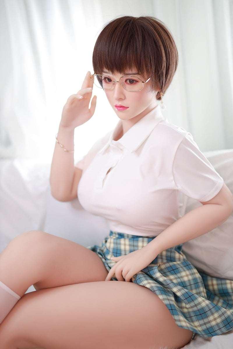 文靜學妹 學生裝含含 161cm 矽膠實體 成人娃娃