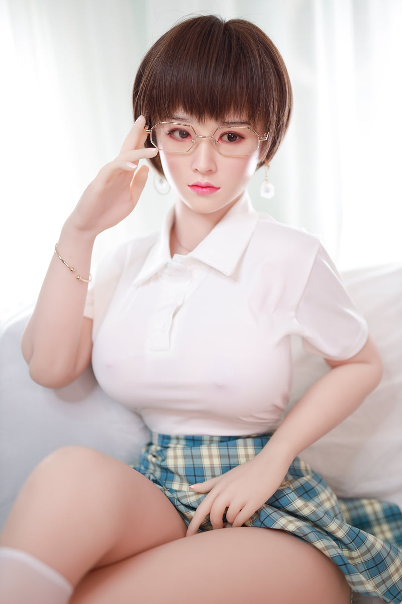 文靜學妹 學生裝含含 161cm 矽膠實體 成人娃娃